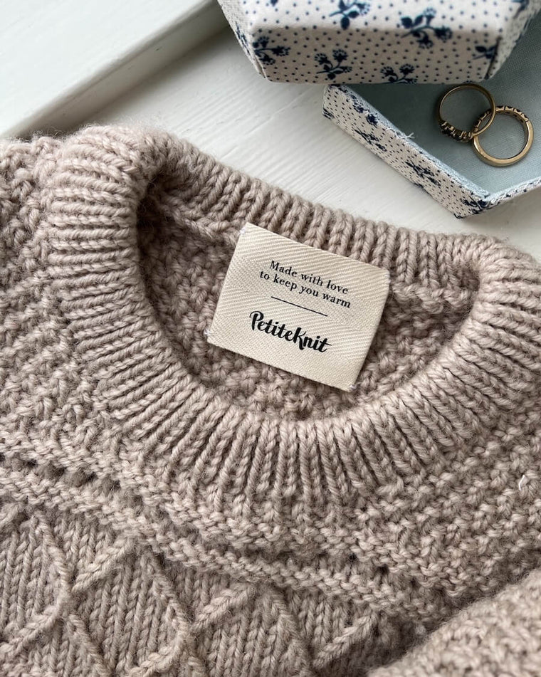 PetiteKnit – Nieuw Label, ‘Made with love to keep you warm’, groot