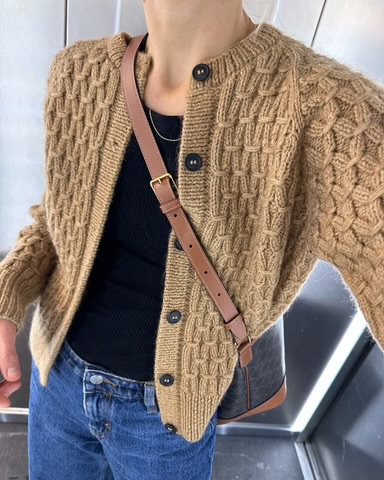 PetiteKnit – Jenny Jacket (Let op! Papieren, Engelstalige versie!)